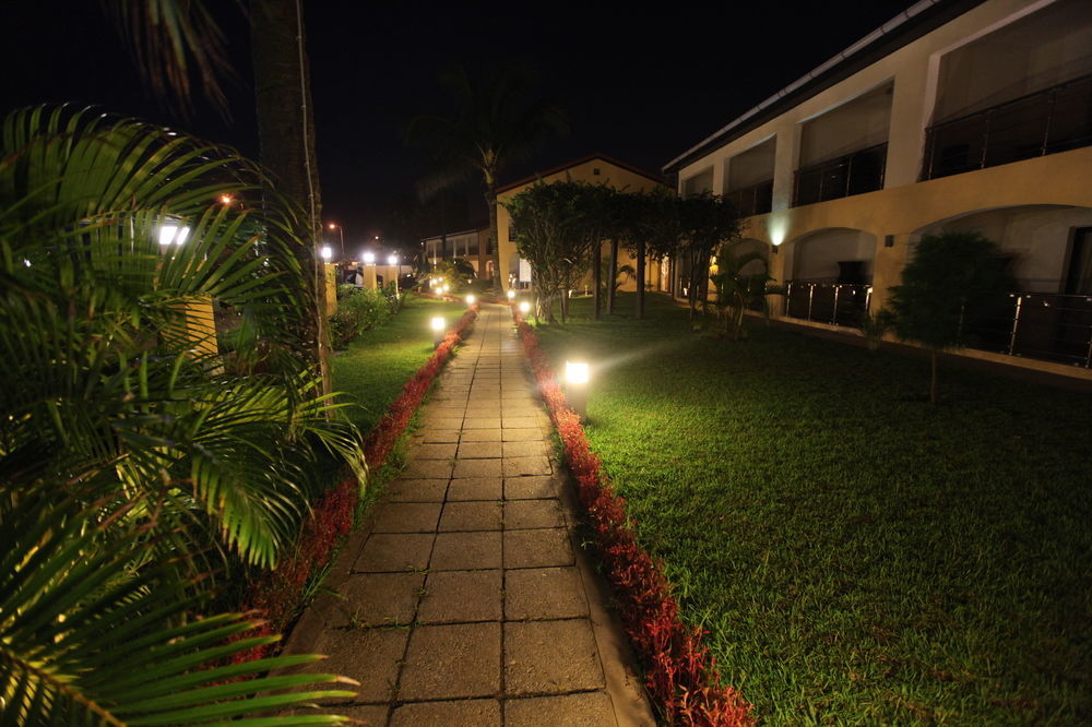 Hotel Palm Beach Pointe Noire Eksteriør billede
